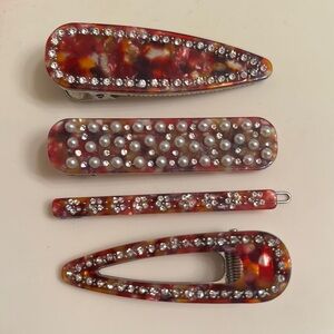 Free People Tortoise Shell Pearl/Diamond Hair Clip Set